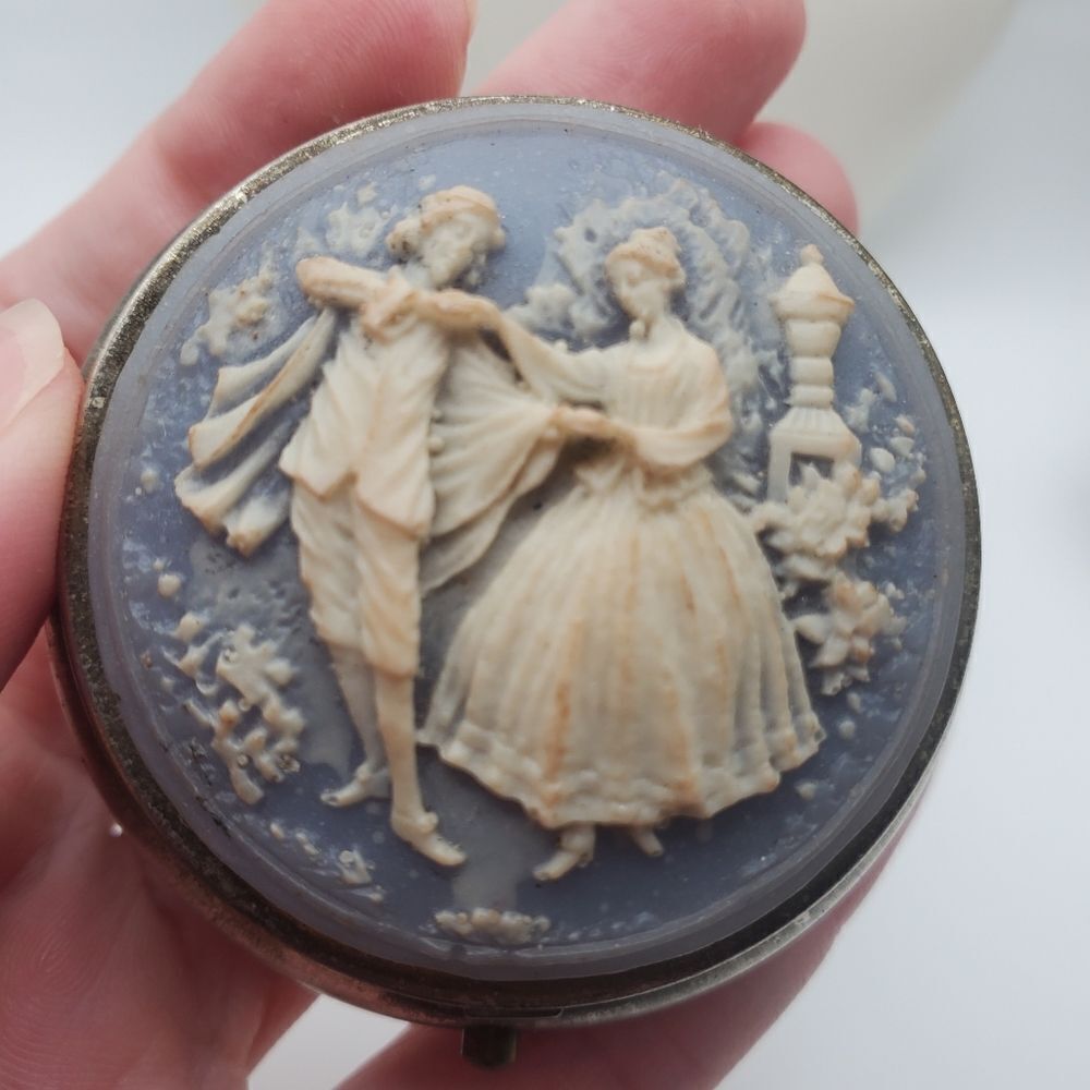 Handcrafted bone shell powdered blue Victorian courting  pill‎ box